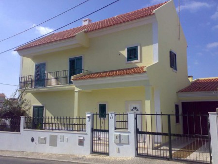 Moradia Unifamiliar - Chave na mão